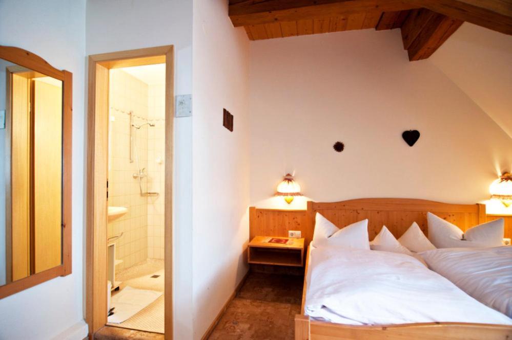 Hotel Gasthof Zur Post Wolfegg Exterior foto