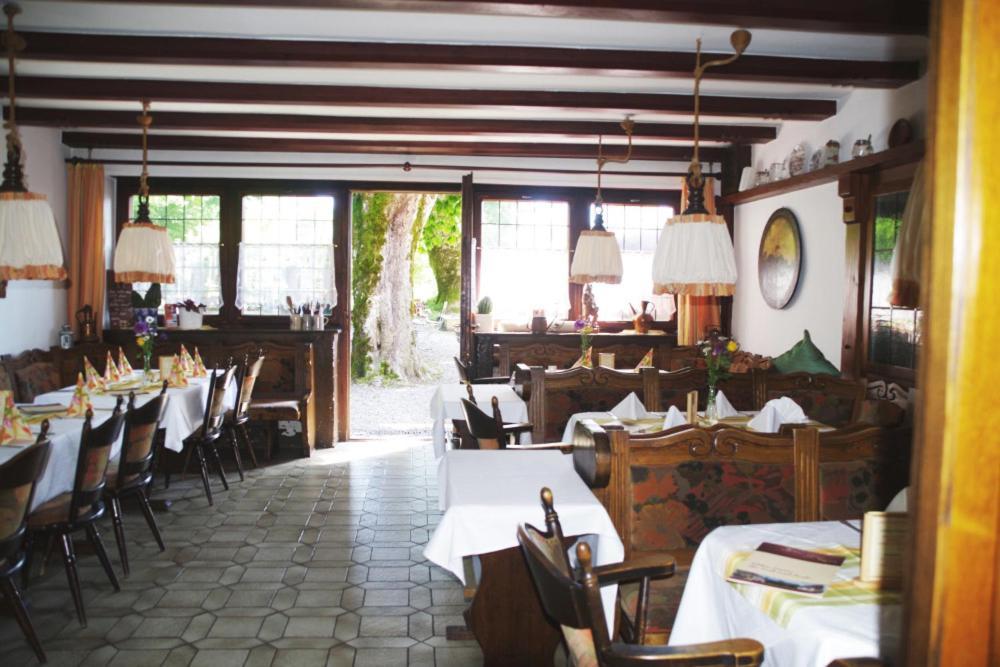 Hotel Gasthof Zur Post Wolfegg Exterior foto
