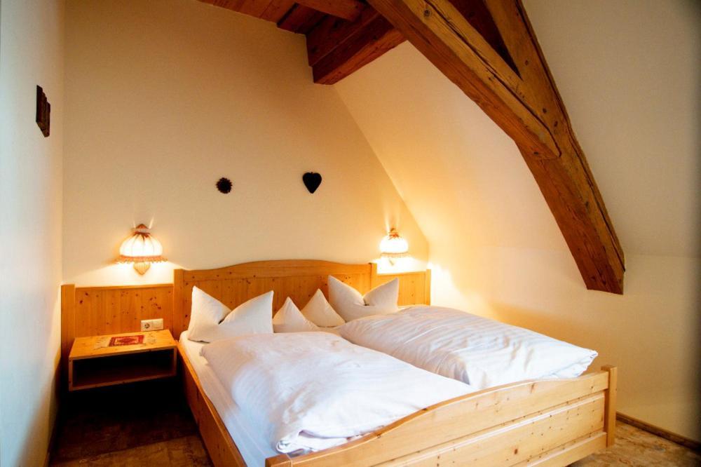Hotel Gasthof Zur Post Wolfegg Exterior foto