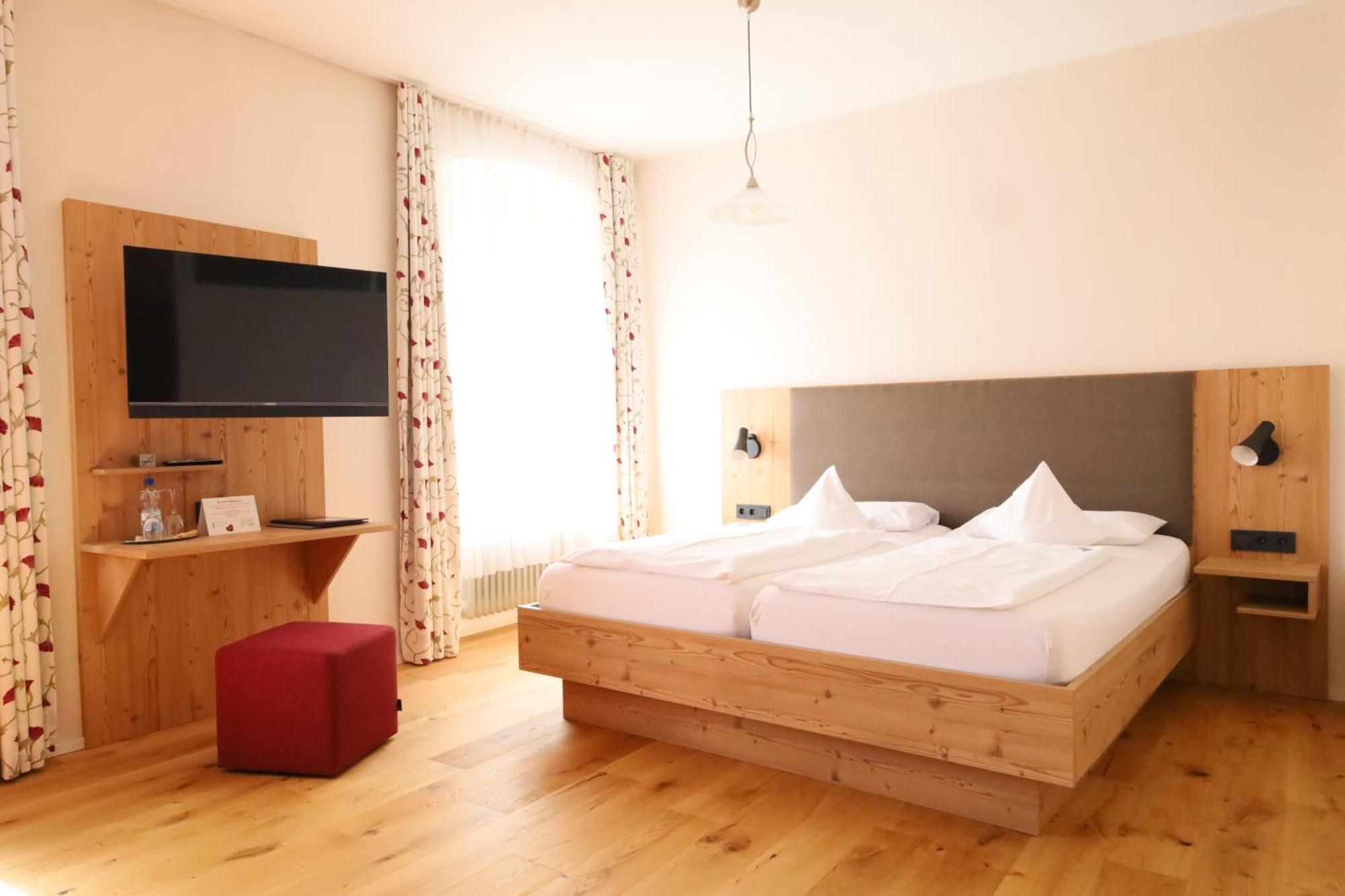 Hotel Gasthof Zur Post Wolfegg Exterior foto