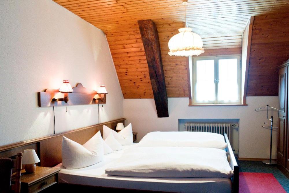 Hotel Gasthof Zur Post Wolfegg Exterior foto
